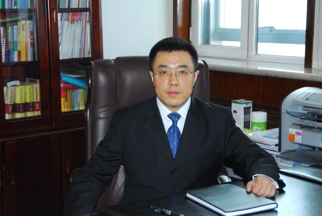 11院校东北农大现年46岁非常年轻冰球突破黑河学院换帅！新书记来自2(图2)