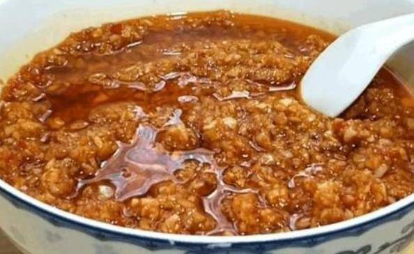吃！自制蒜蓉酱的最佳配方火锅涮起来吧冰球突破正规网站蘸料配的好火锅才好(图2)